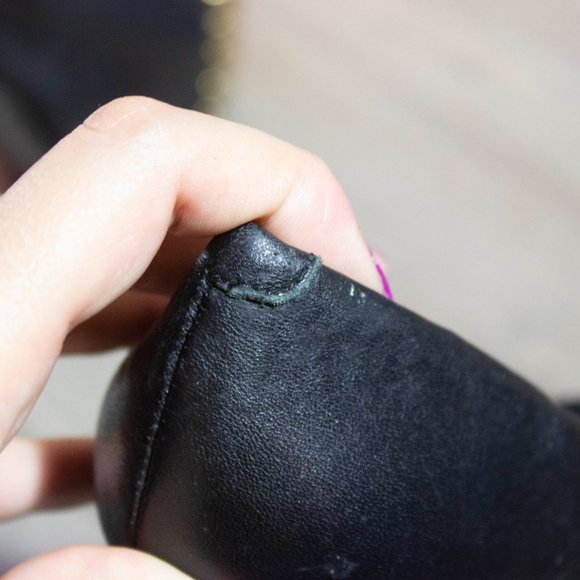 Spiked Platform Heels Steve Madden Black Leather with gold spike toes 6.5 - Picture 9 of 9